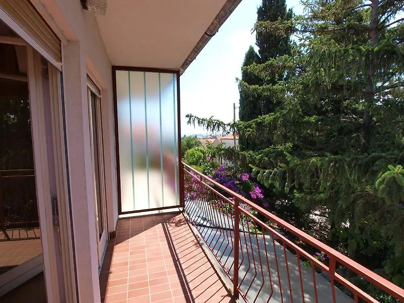 Apartments Roza 712  Medulin